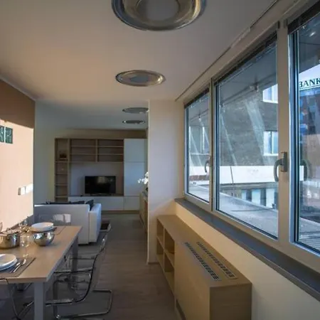22Nd Uprising Square Apartment Bratislava Exterior photo