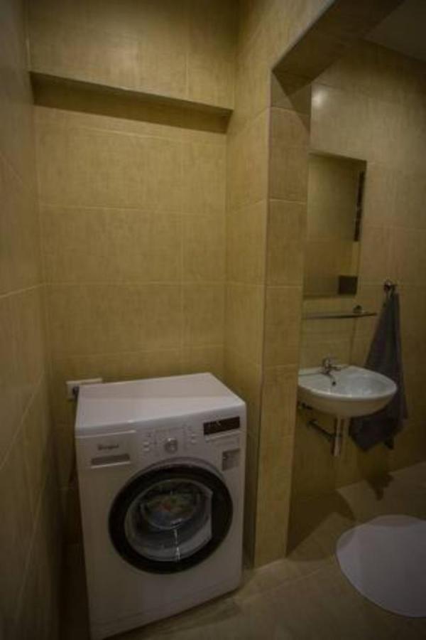 22nd Uprising Square Apartment *